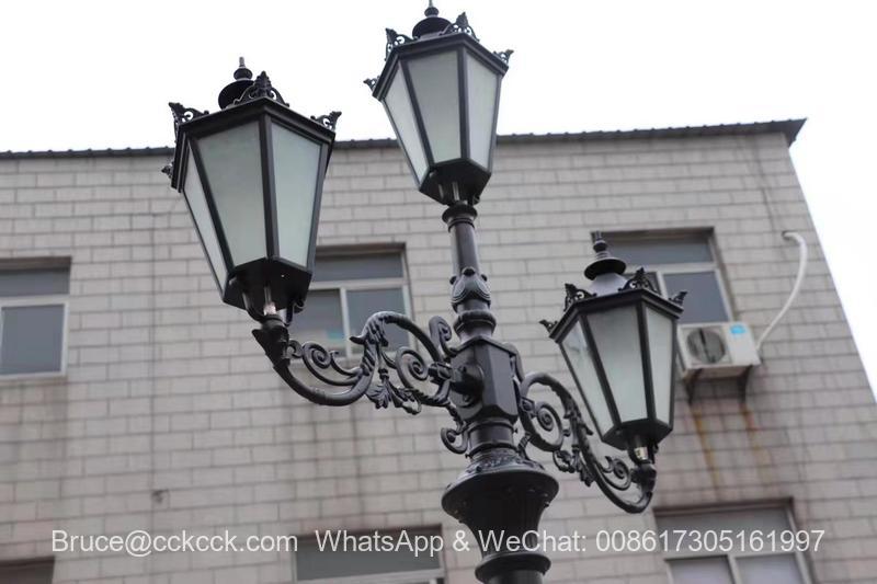 Europæisk stil antik havelampe og stang til udendørs landskab