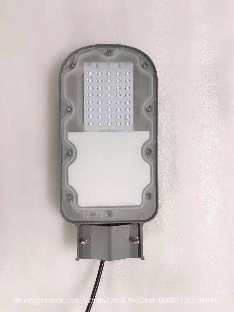 LED solar integrated waterproof street lamp