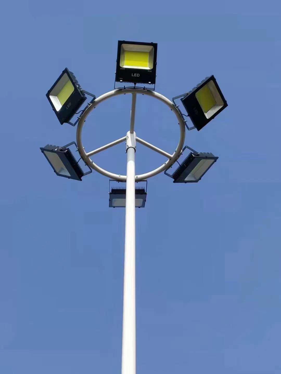 Lampu projeksi luar surya LED