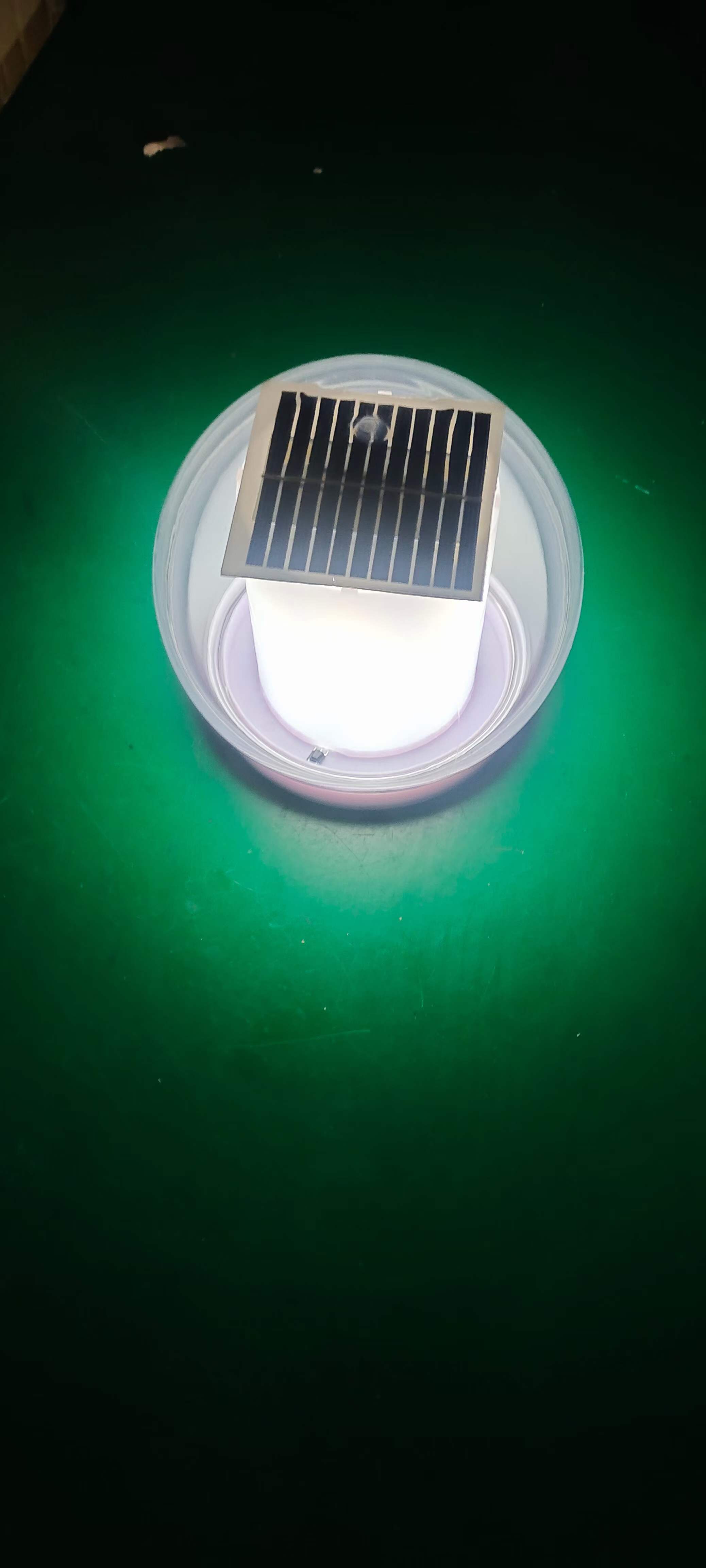 Nuevos productos en línea, lámparas flotantes solares, carga solar sin cableado = *