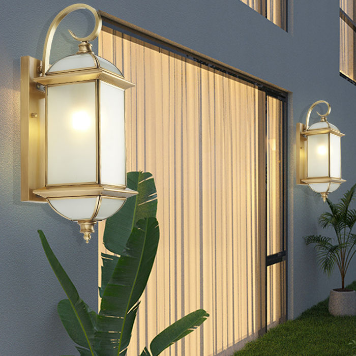Semua lampu tembaga luar dinding tahan air gaya Eropa tangga koridor teras lampu meja matahari villa luar penutup pintu dinding luar lampu