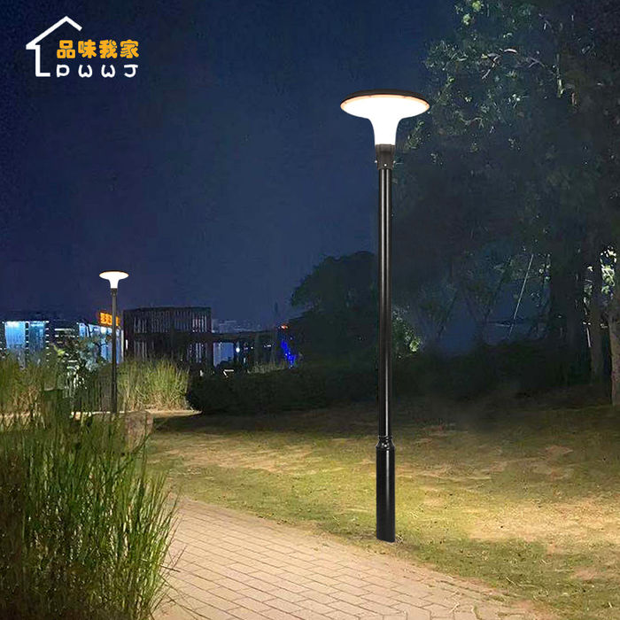 Solar Hof Lampe im Freien wasserdicht Garten Villa Haushalt Hof im Freien wasserdichte quadratische Park Beleuchtung Straßenlampe