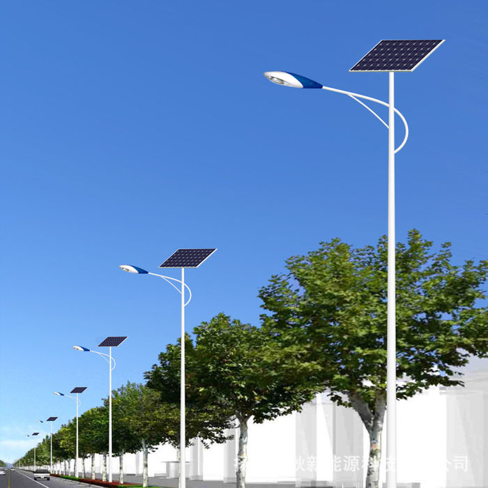 Sunčeva ulična lampa u ruralnom projektu osvjetljavajući polu ulične lampe konstrukcije 6m 30W City električne lampe