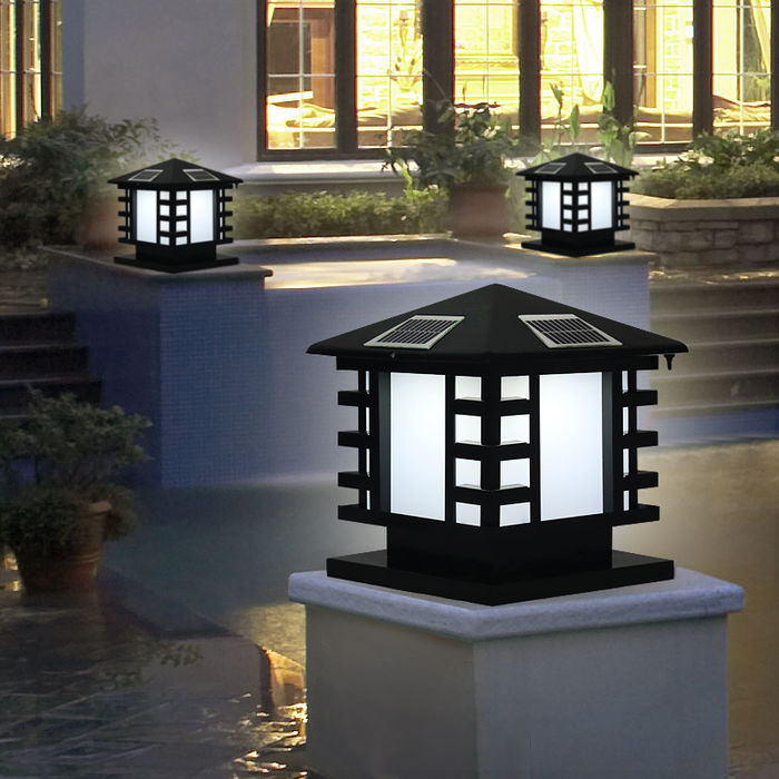 Solar column head lamp outdoor waterproof fence courtyard lamp garden villa landscape lamp gate fence solar lamp