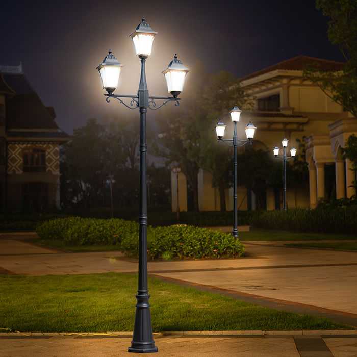 Ngoại đèn chống nước biệt thự vườn cộng đồng gia đình riêng lẻ 220V sân ngoài trời 3M Phong cách Châu Âu đèn pin điện cao cột điện