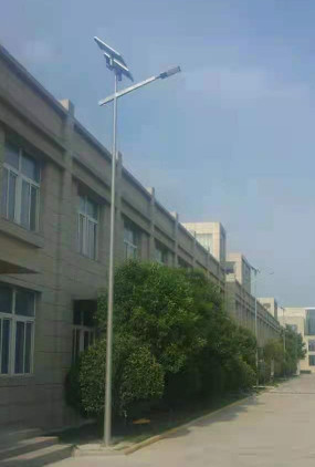 Solar street lamp installation project, rural New Rural Courtyard LED solar street lamp