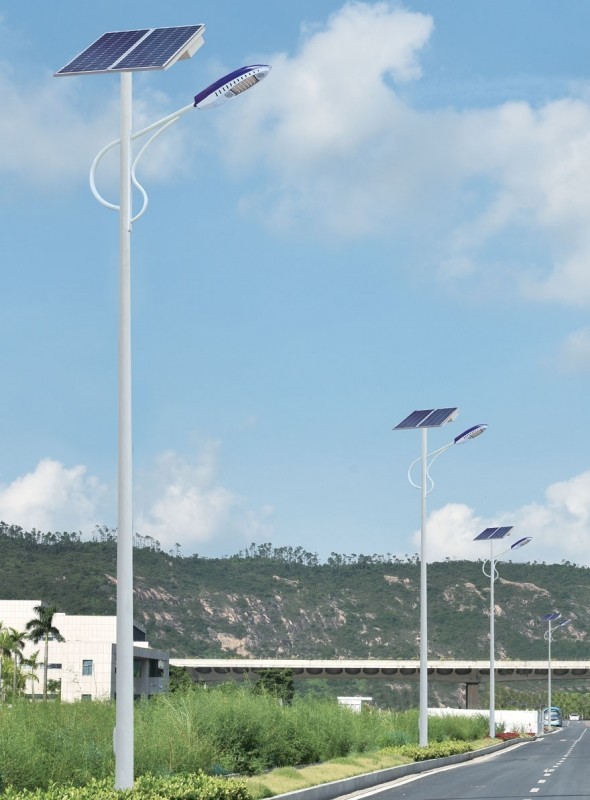 Sunčana ulična lampa, integrisana nova ruralna solarna lampa