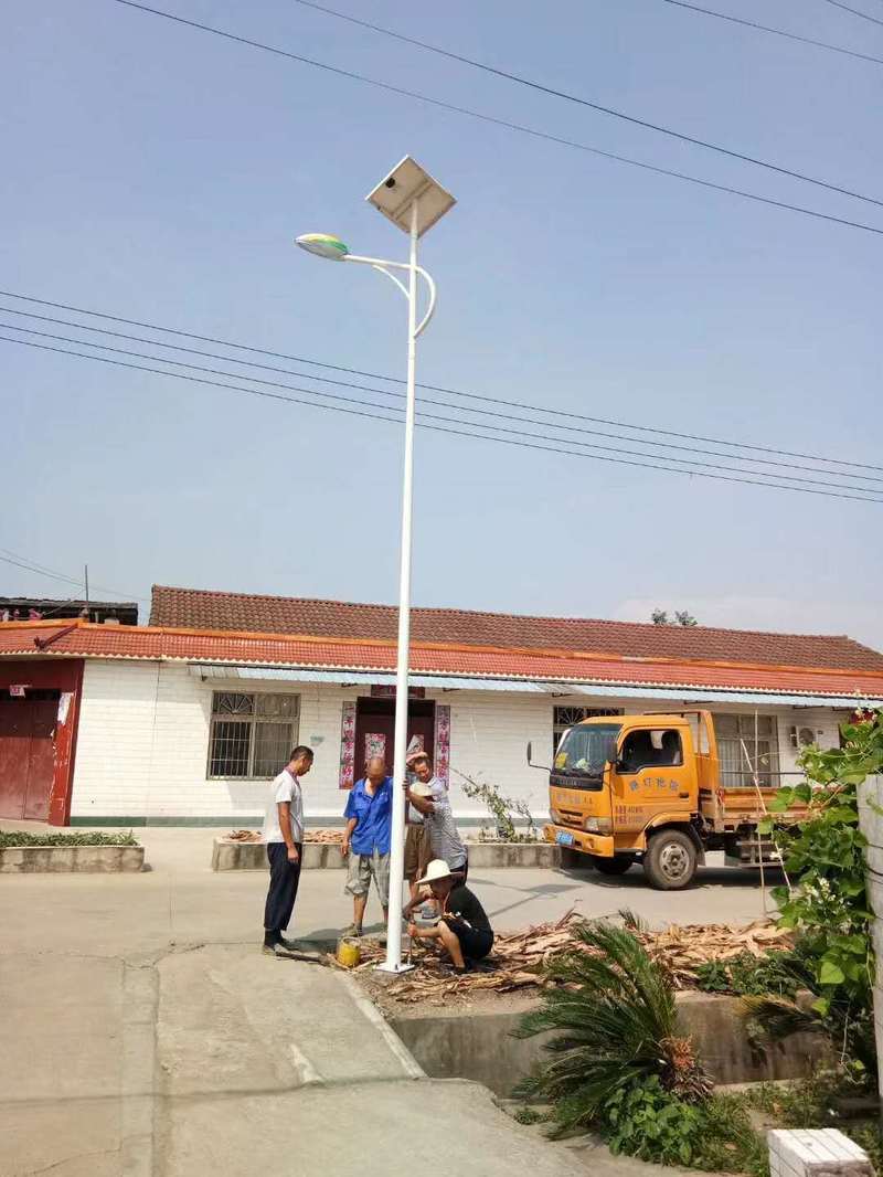 Fundo de projeto novo caso de projeto de lâmpada de rua solar rural