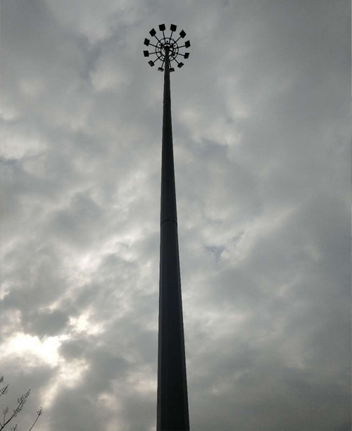 Cas d-ingénierie de la lampe à poteaux élevés à l-intersection, lampe à poteaux élevés sur la place du stade