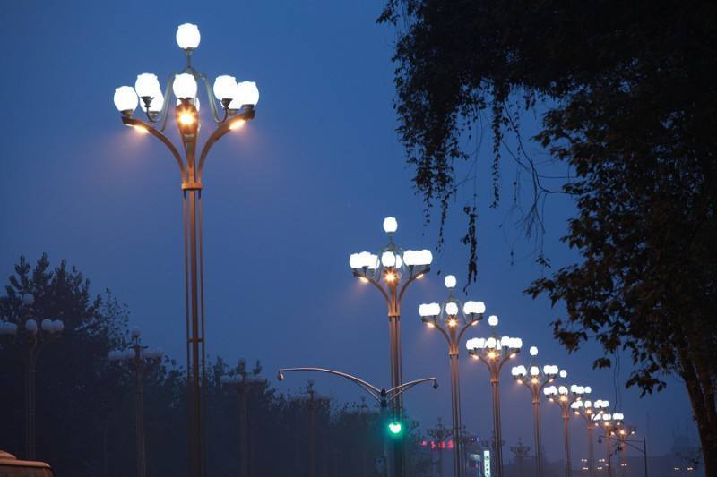 Landscape Avenue lighting, outside road lighting