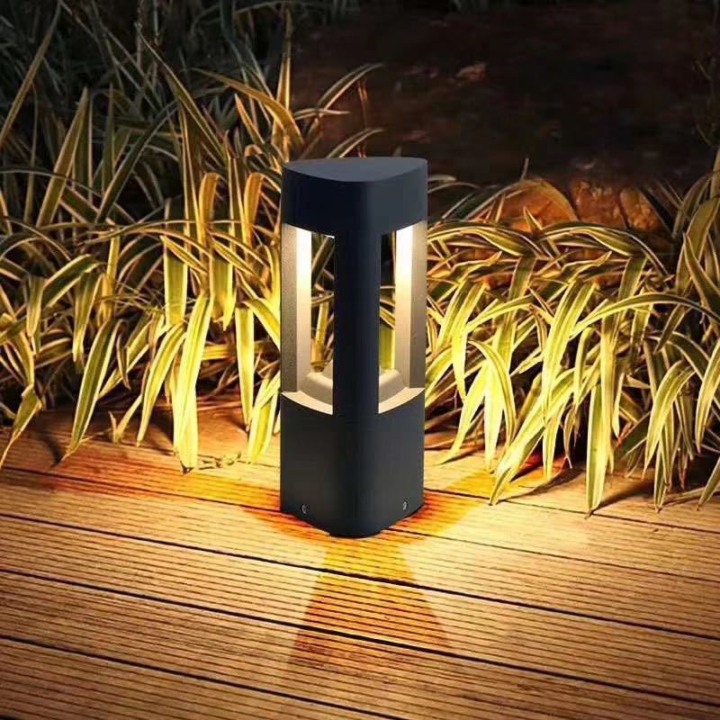 Outdoor cast aluminum solar lawn lamp, courtyard lamp