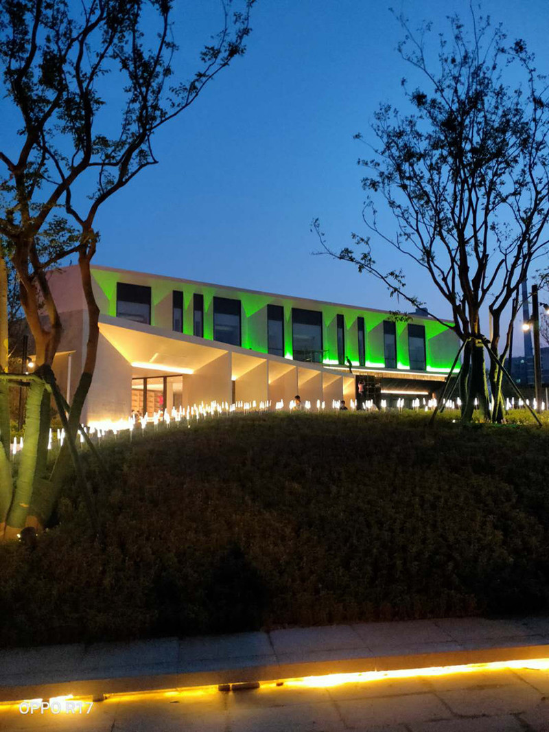 Junyi-bygningen lysende prosjekt