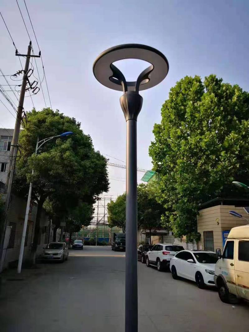 Various styles of solar street lamp holders