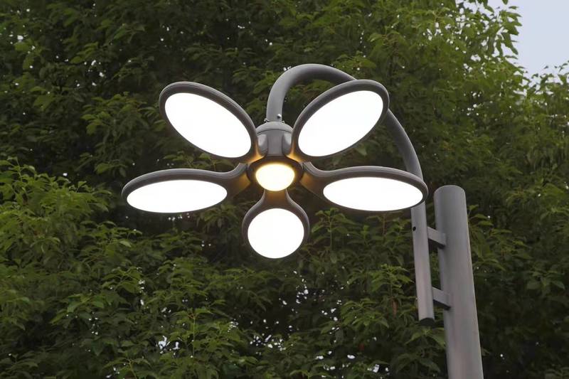 LED leaf shaped light, European style minimalist road light